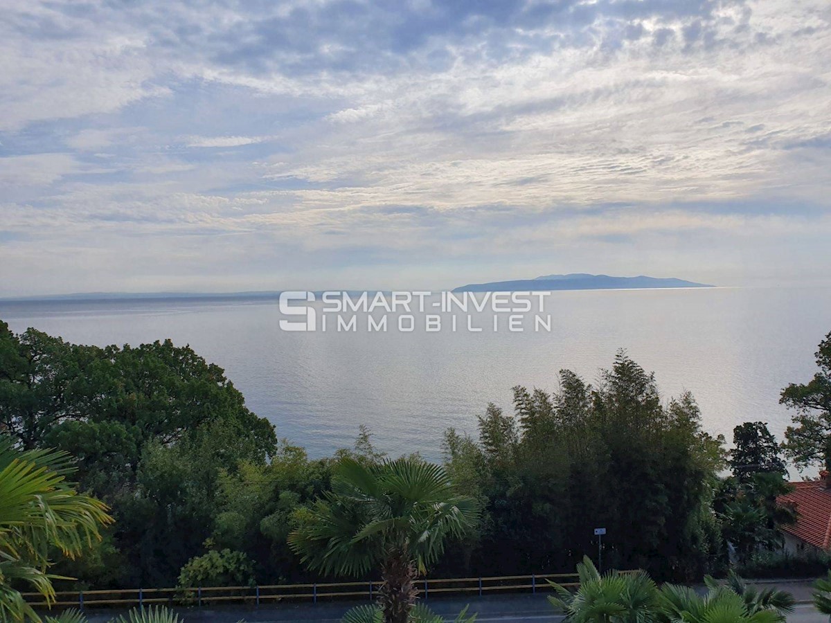 OPATIJA, Apartment of 120m2 with a sea view and 2 parking places