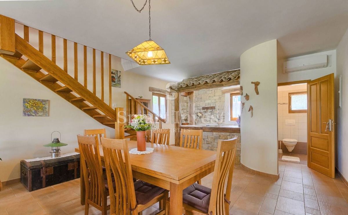 CENTRAL ISTRIA - PAZIN, Beautiful 4-bedrooms villa with pool