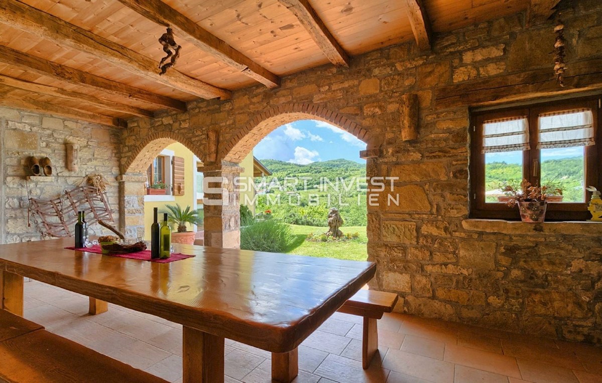 CENTRAL ISTRIA - PAZIN, Beautiful 4-bedrooms villa with pool