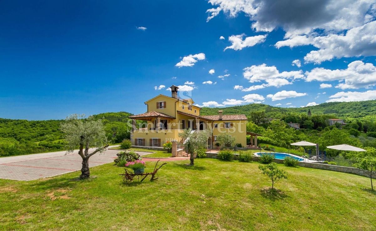CENTRAL ISTRIA - PAZIN, Beautiful 4-bedrooms villa with pool