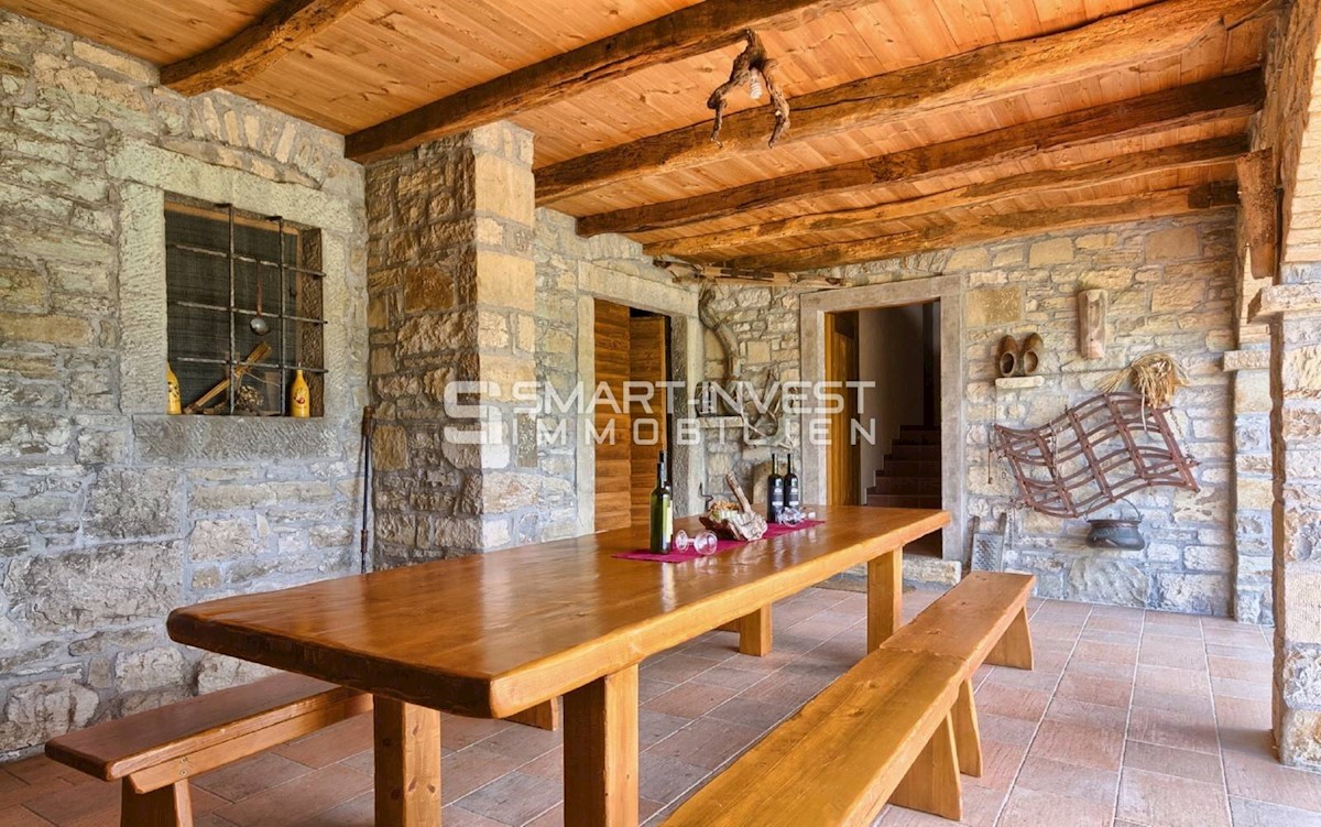 CENTRAL ISTRIA - PAZIN, Beautiful 4-bedrooms villa with pool