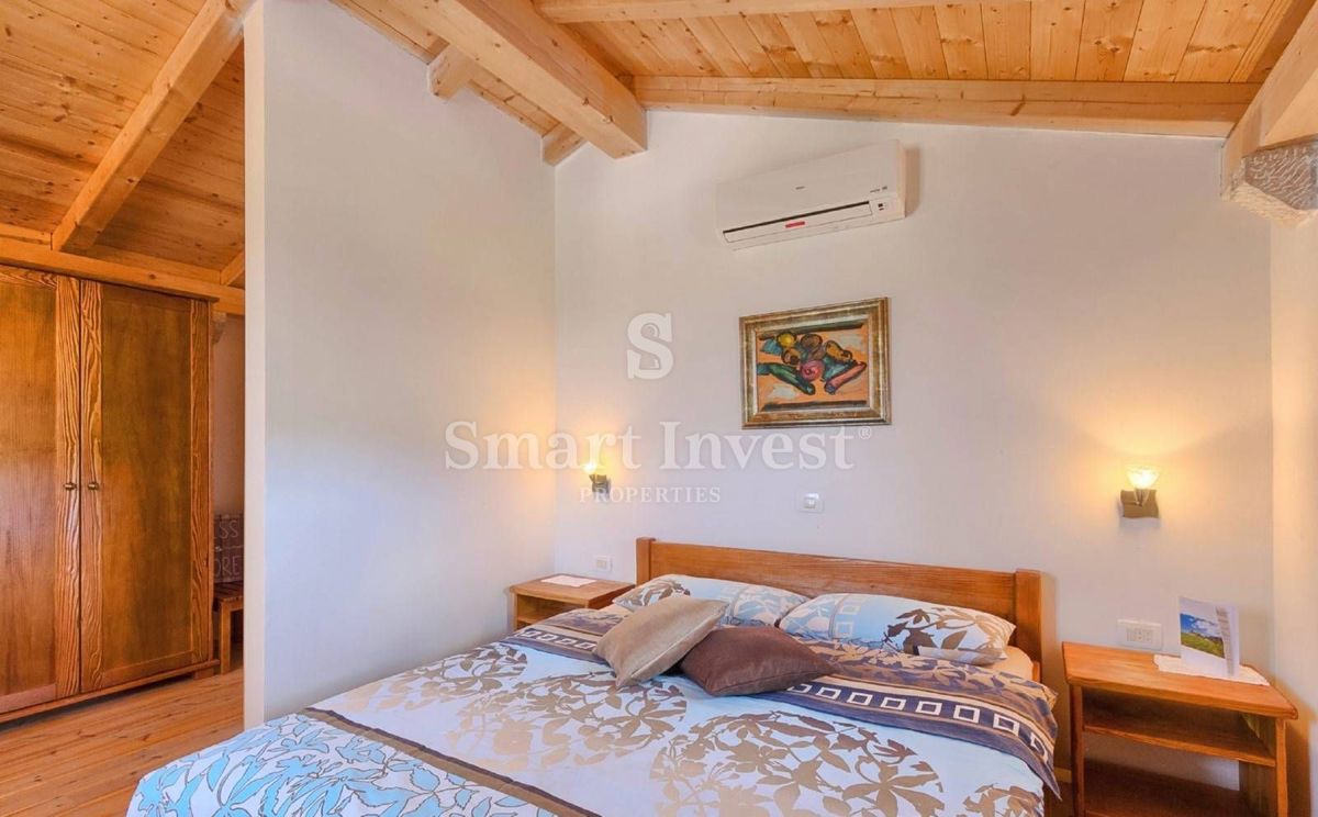 CENTRAL ISTRIA - PAZIN, Beautiful 4-bedrooms villa with pool