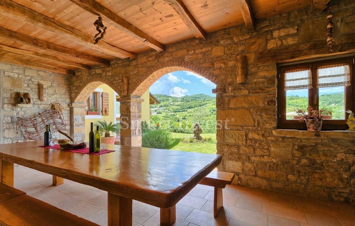 CENTRAL ISTRIA - PAZIN, Beautiful 4-bedrooms villa with pool