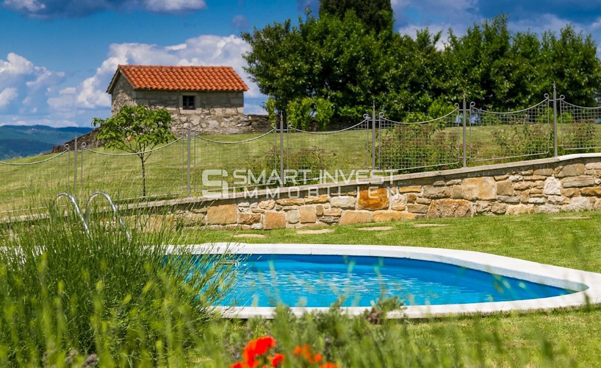 CENTRAL ISTRIA - PAZIN, Beautiful 4-bedrooms villa with pool