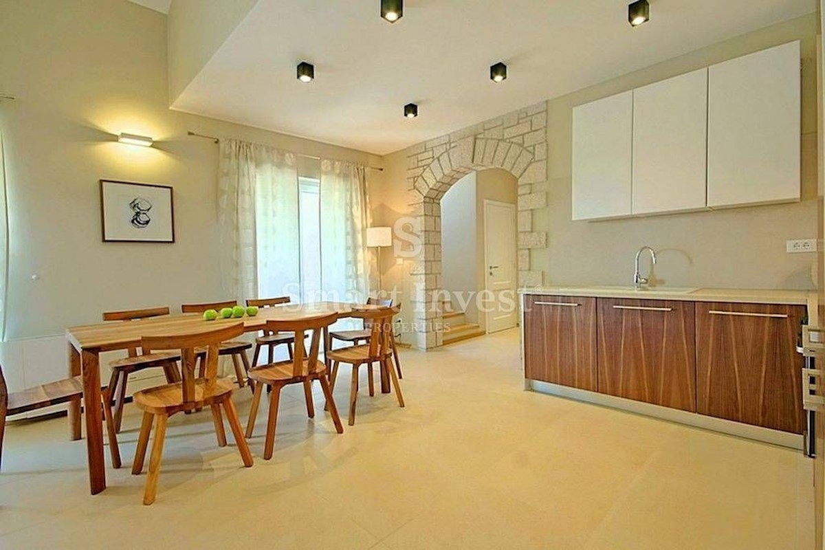 ISTRIA - POREČ vicinity, Beautiful 4-bedrooms villa in Istrian style