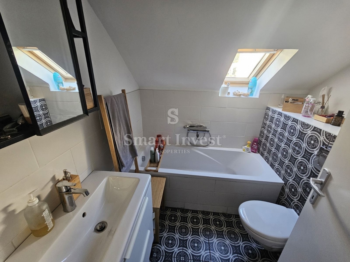 OPATIJA - CENTER, Apartment of 100 m2 with sea view, near the sea