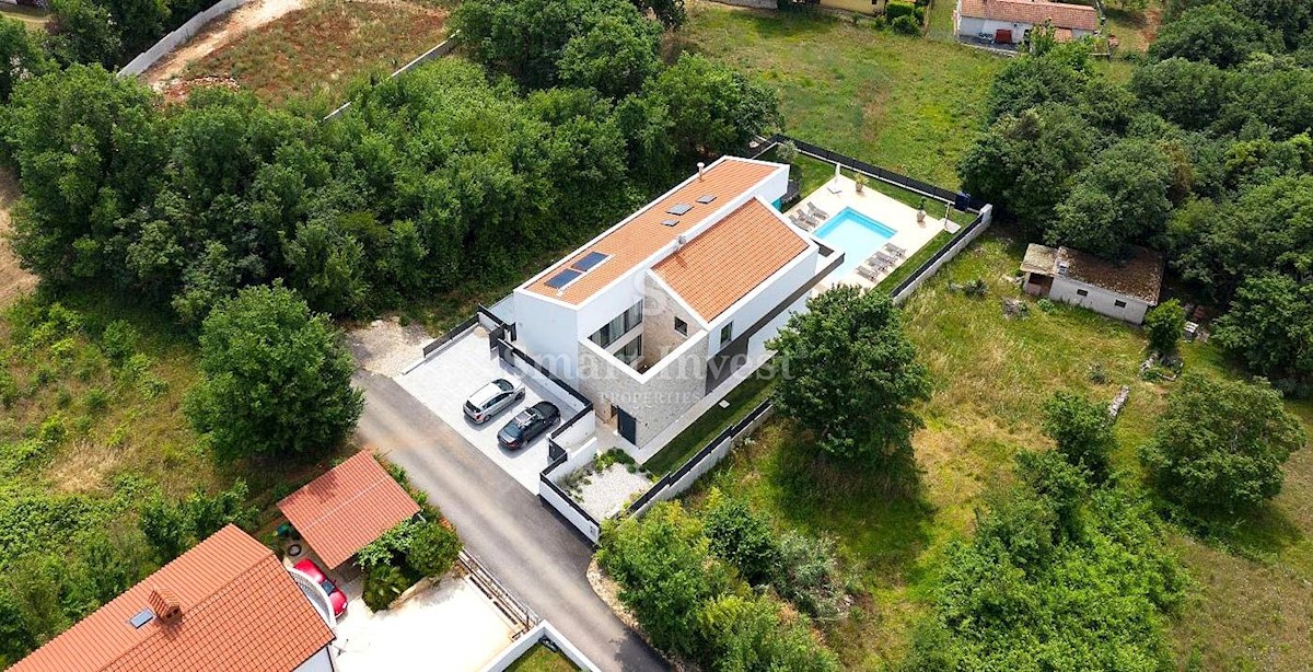 ISTRIA - MEDULIN, LUXURY VILLA WITH POOL, 2 km to the sea