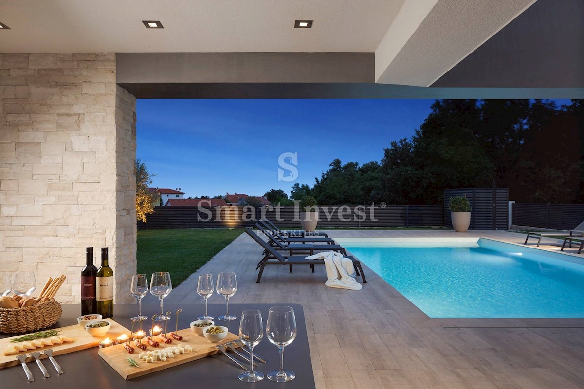 ISTRIA - MEDULIN, LUXURY VILLA WITH POOL, 2 km to the sea