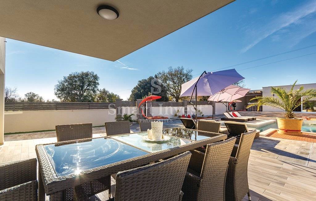 ISTRIA - MEDULIN vicinity, MODERN 4-BEDROOMS VILLA WITH POOL