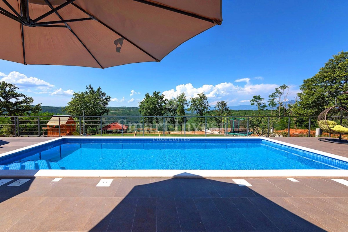 ISTRIA – RABAC, VILLA DI LUSSO CON PISCINA RISCALDATA E VISTA PANORAMICA, in vendita