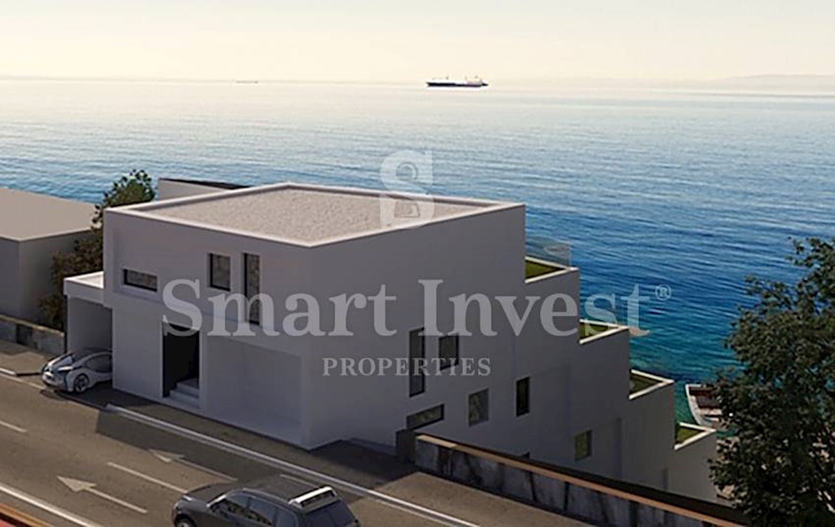 FIUME, Appartamento di lusso fronte mare con garage, in vendita