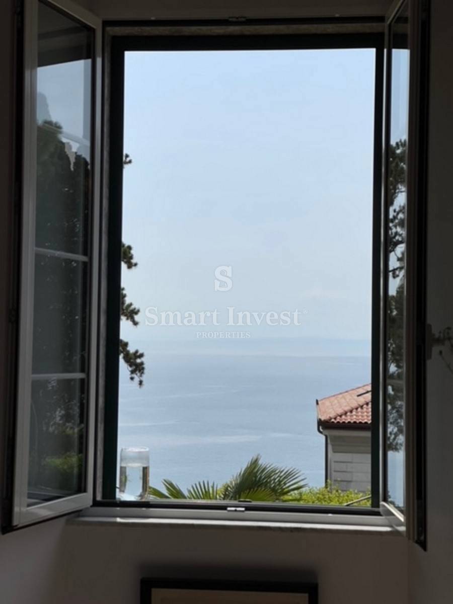 ABBAZIA - VOLOSKO, lussuoso appartamento con parcheggio