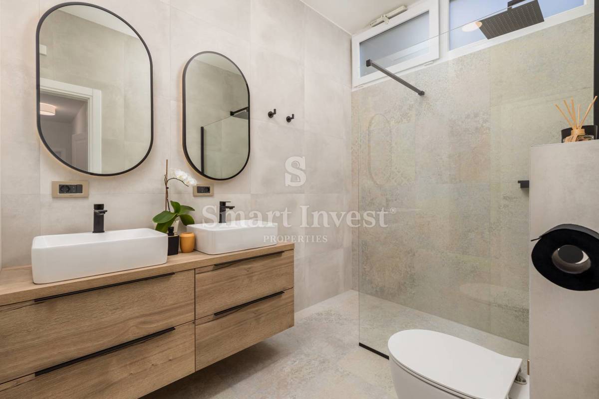 ABBAZIA - CENTRO, appartamento ristrutturato con giardino vicino al mare