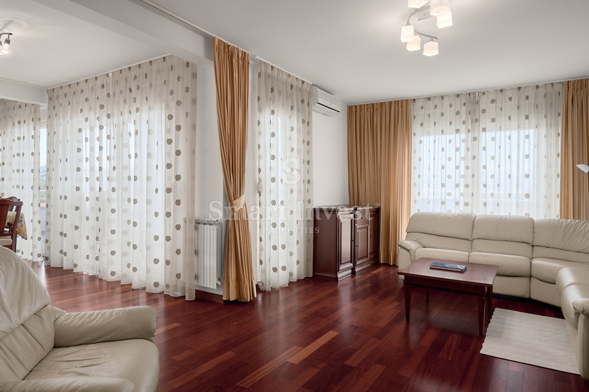 ABBAZIA, appartamento trilocale con vista mare e garage