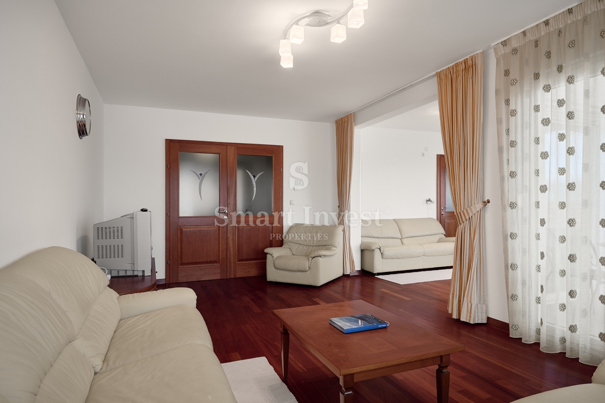 ABBAZIA, appartamento trilocale con vista mare e garage