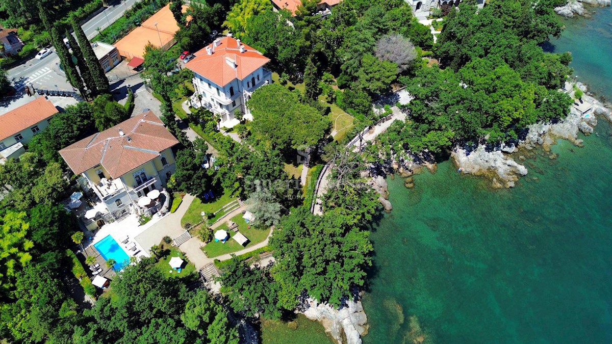 ABBAZIA, villa austro-ungarica ristrutturata fronte mare