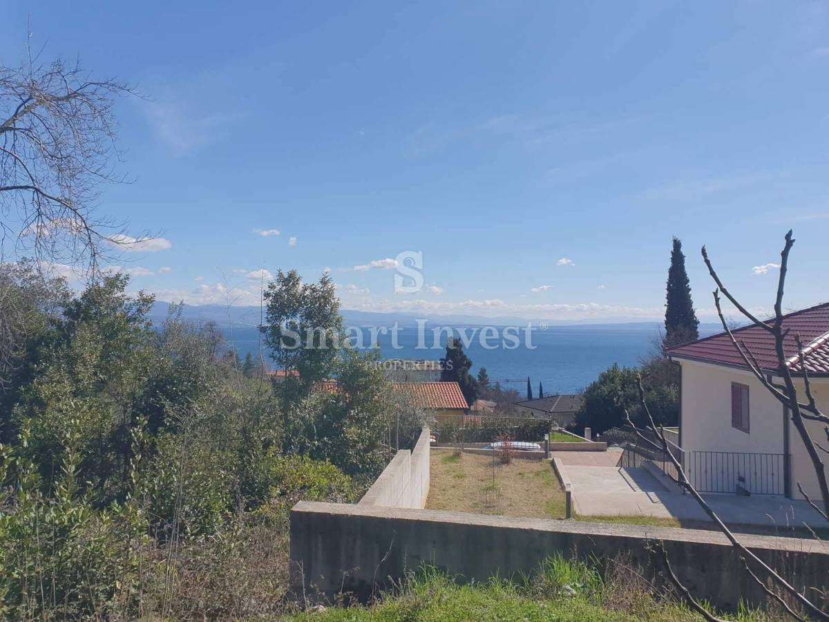 LAURANA, terreno edificabile di 3526 m2