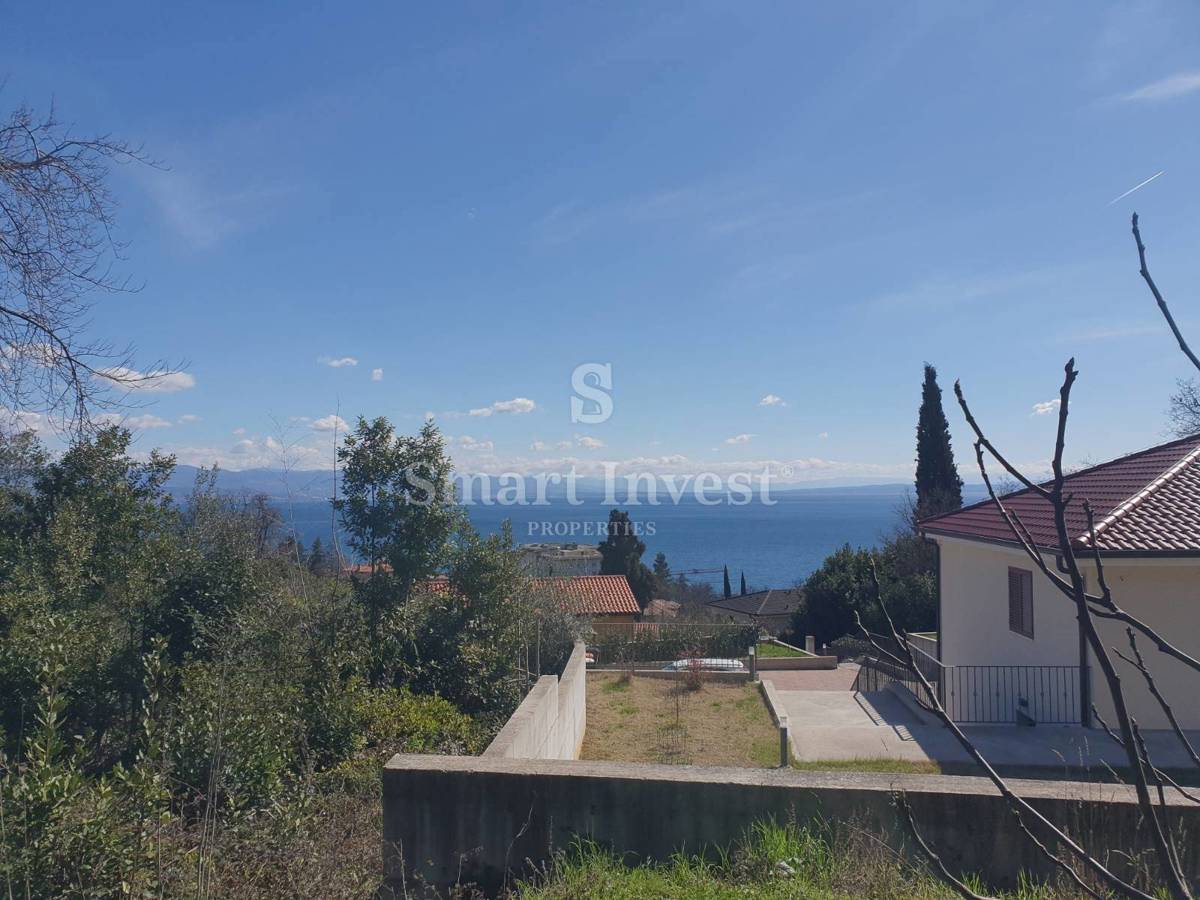 LAURANA, terreno edificabile di 3526 m2