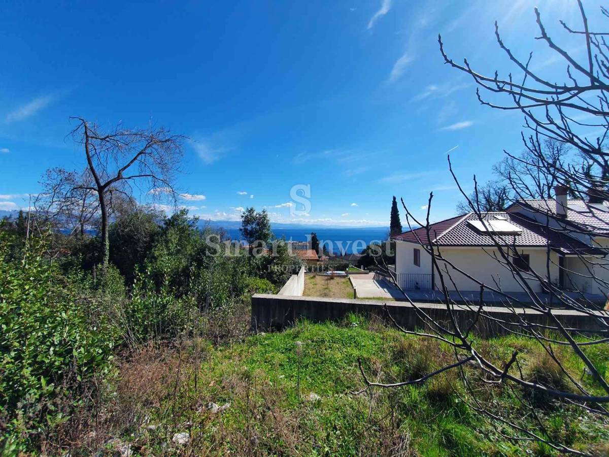 LAURANA, terreno edificabile di 3526 m2