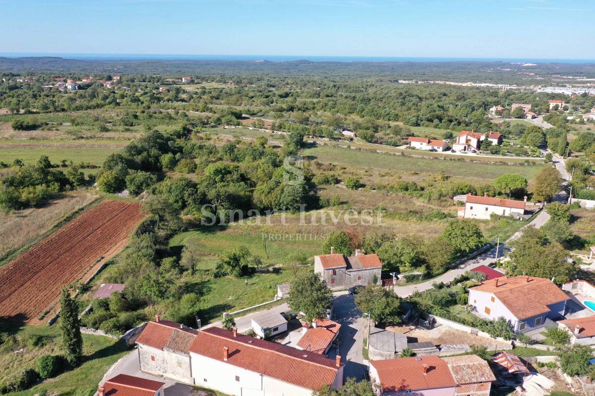 ISTRIA - KANFANAR, vecchia casa su un terreno di 6166 m2