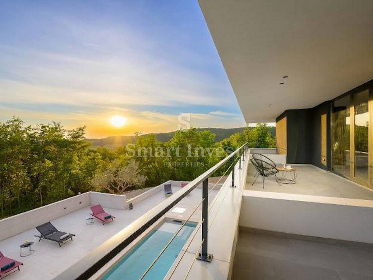 ISTRIA - GRISIGNANA, lussuosa villa con piscina immersa nel verde