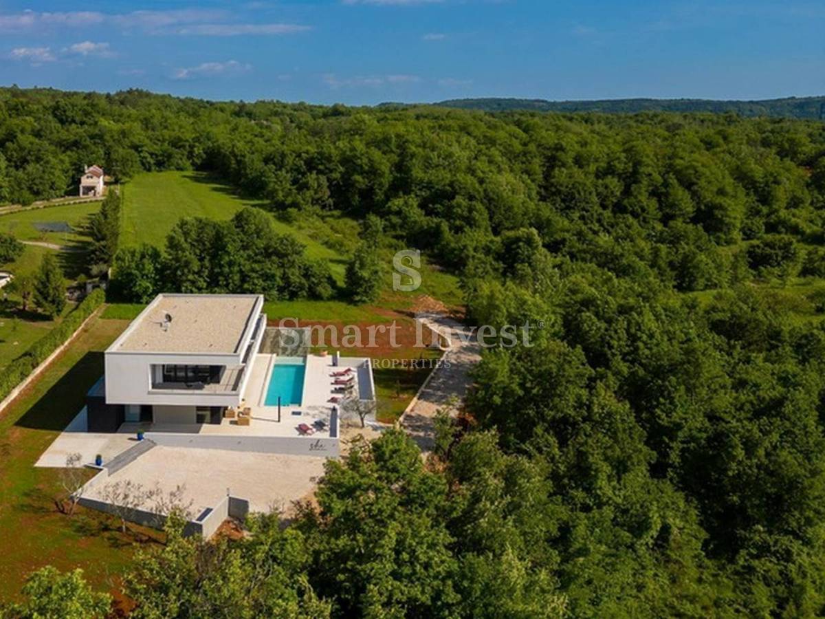 ISTRIA - GRISIGNANA, lussuosa villa con piscina immersa nel verde