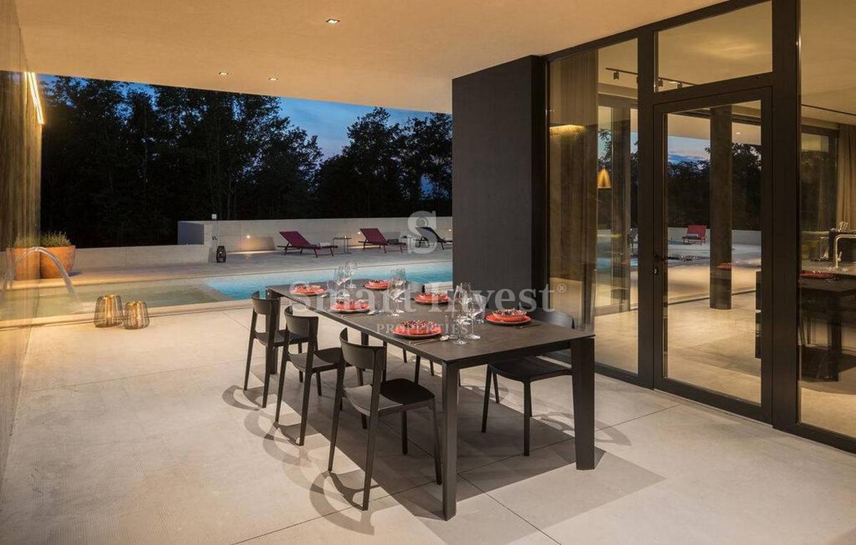 ISTRIA - GRISIGNANA, lussuosa villa con piscina immersa nel verde