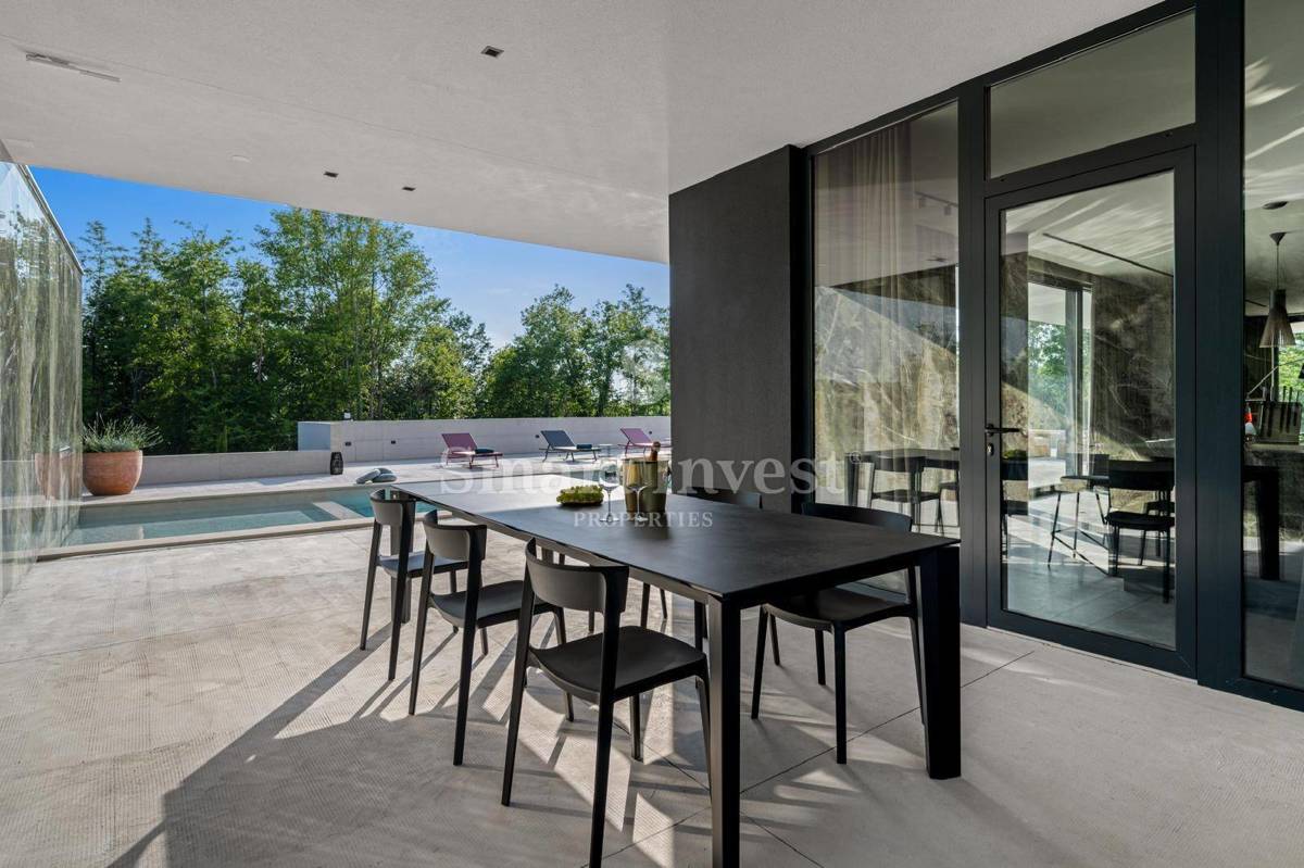 ISTRIA - GRISIGNANA, lussuosa villa con piscina immersa nel verde