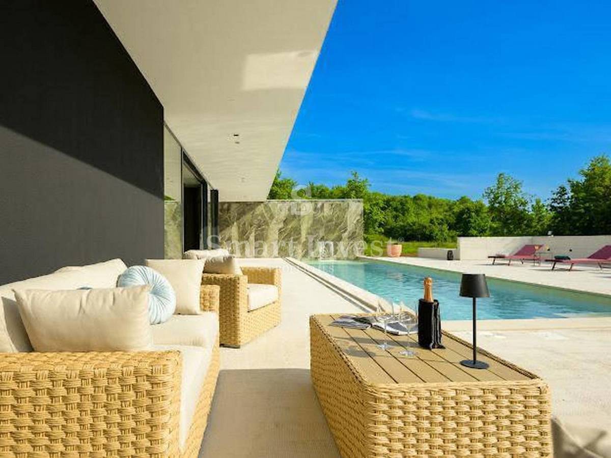 ISTRIA - GRISIGNANA, lussuosa villa con piscina immersa nel verde