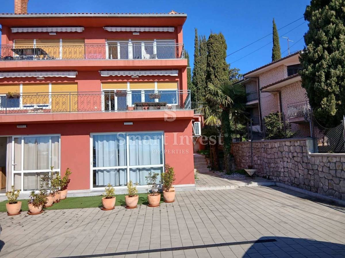 ABBAZIA - VOLOSKO, casa con 4 appartamenti e vista mare