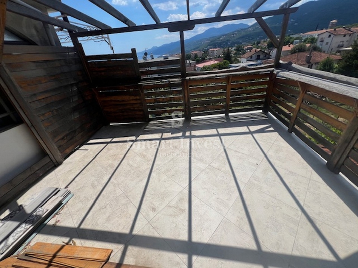 MATULJI - CENTRO, casa a schiera vicino a tutti i servizi