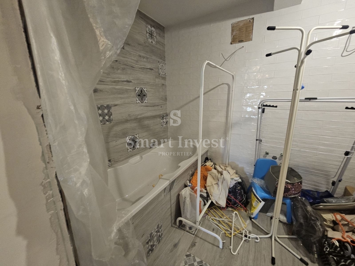 MATULJI - CENTRO, casa a schiera vicino a tutti i servizi