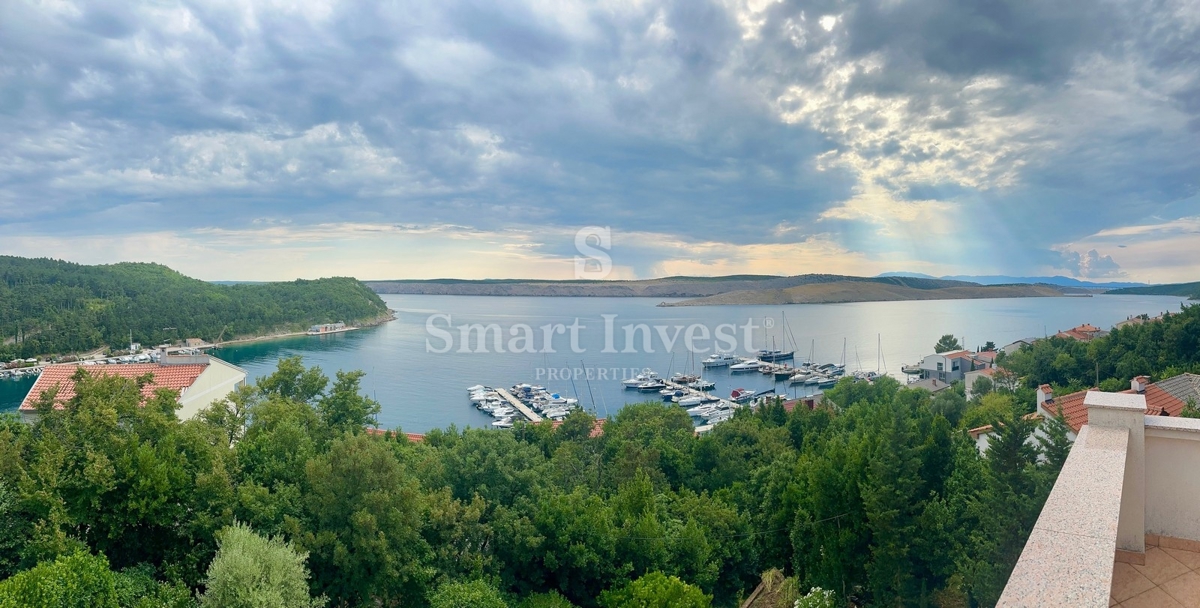 JADRANOVO, appartamento bilocale, 2a fila al mare!