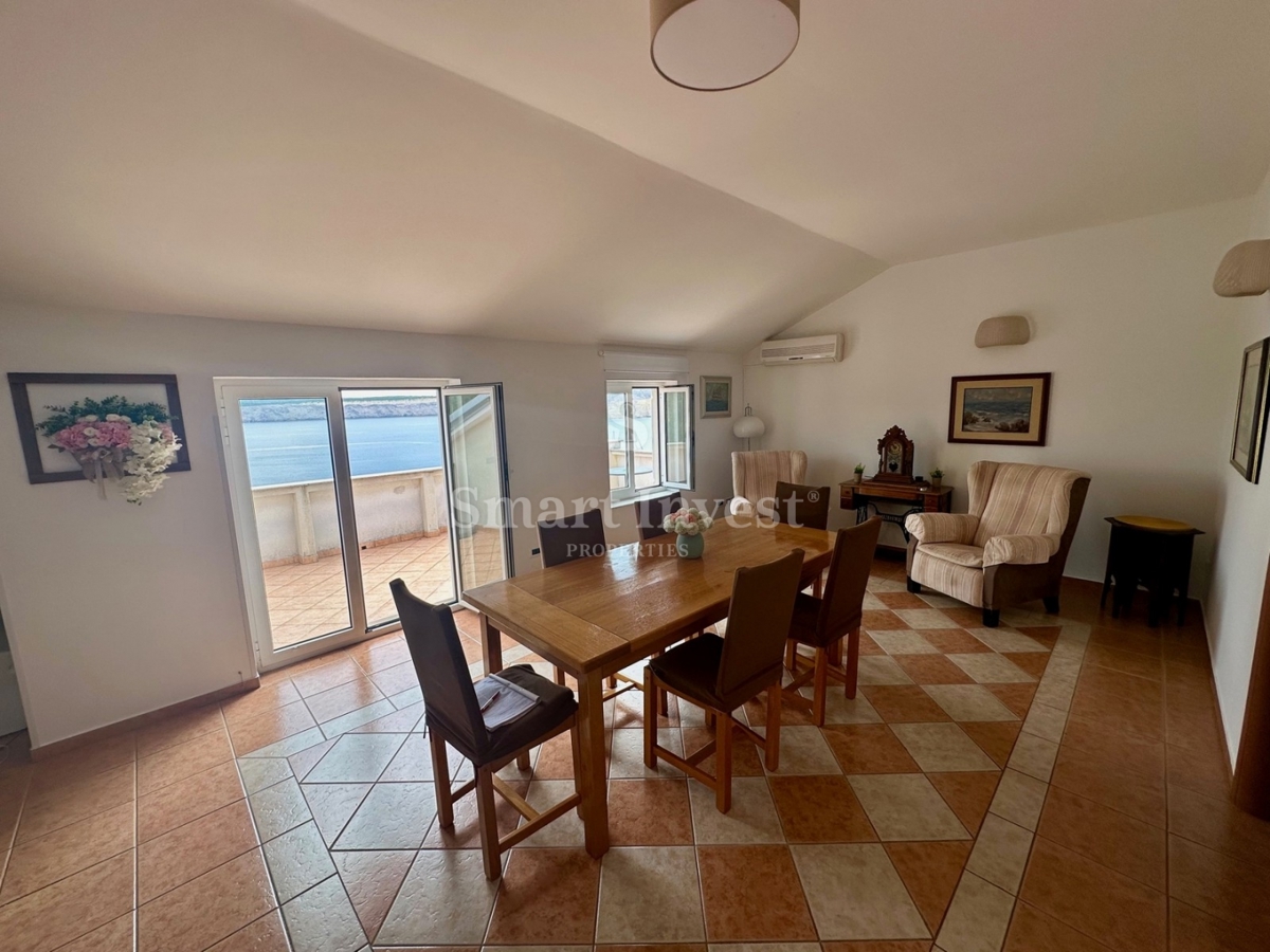 JADRANOVO, appartamento bilocale, 2a fila al mare!