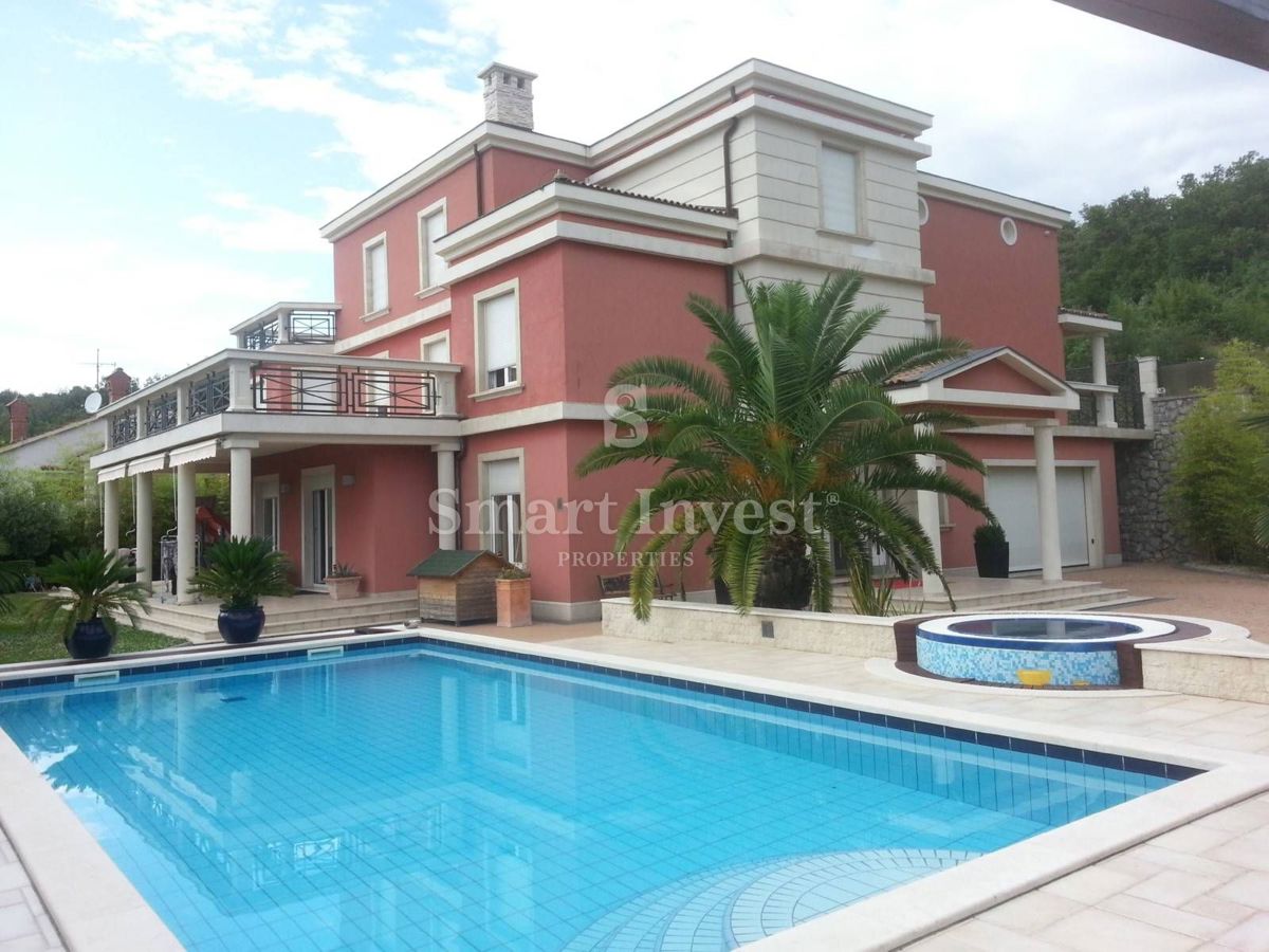 RIVIERA DI ABBAZIA, casa di lusso con piscina e vista mare