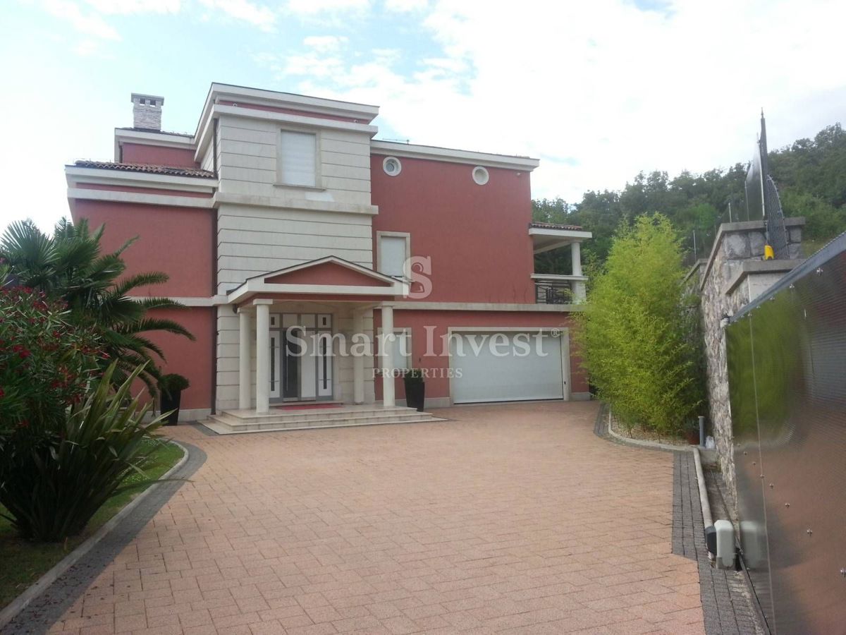 RIVIERA DI ABBAZIA, casa di lusso con piscina e vista mare