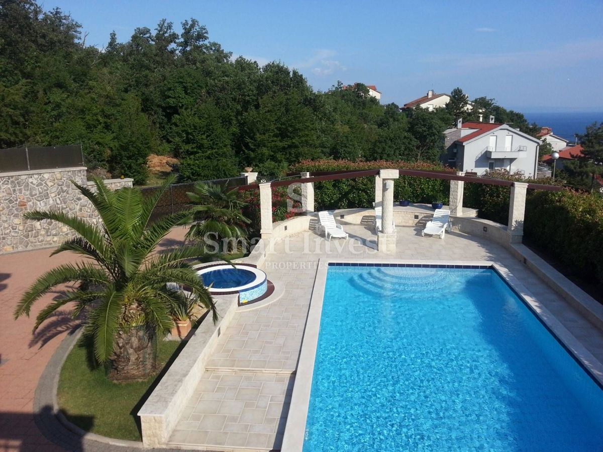 RIVIERA DI ABBAZIA, casa di lusso con piscina e vista mare