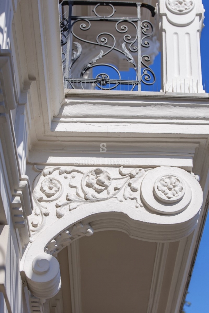 ABBAZIA, appartamento di lusso con balcone in un'antica villa vicino al mare