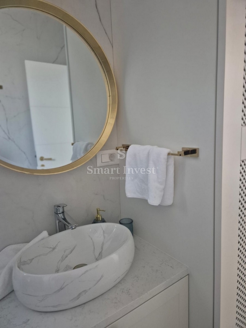 LAURANA, lussuoso appartamento trilocale con piscina vicino al mare