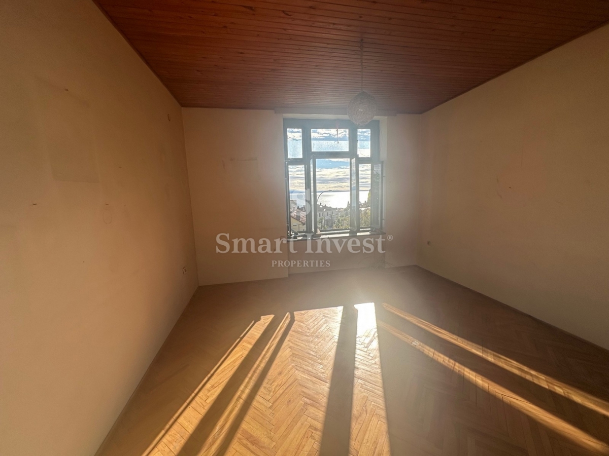 ABBAZIA, appartamento con vista mare in una vecchia villa