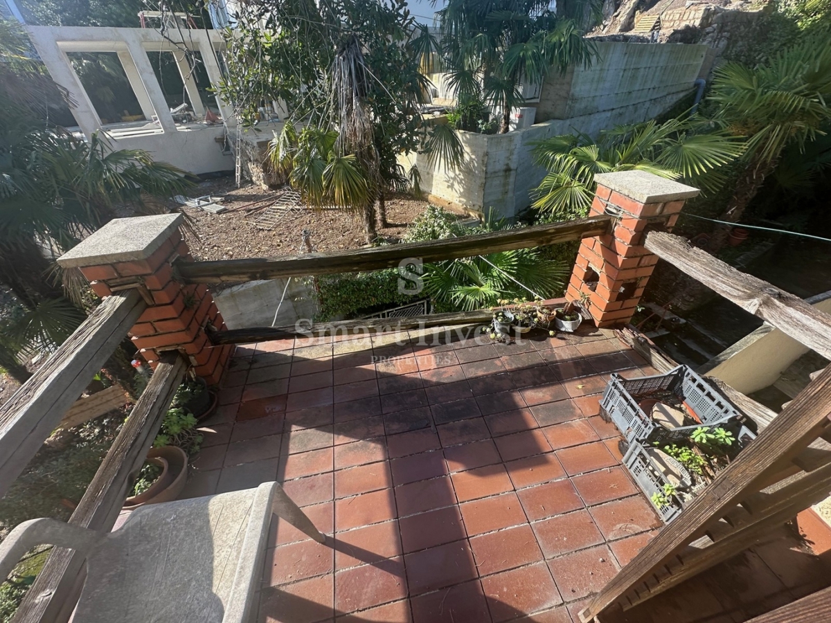 ABBAZIA, appartamento con vista mare in una vecchia villa