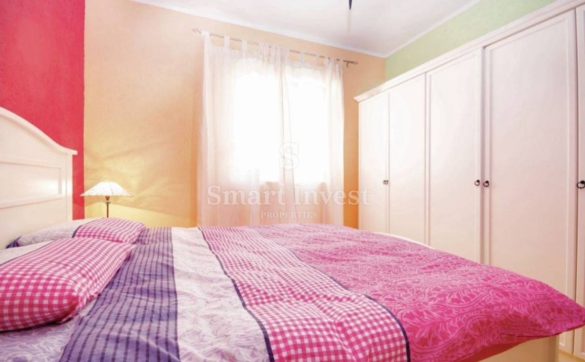 KASTAV, casa con 2 appartamenti e giardino