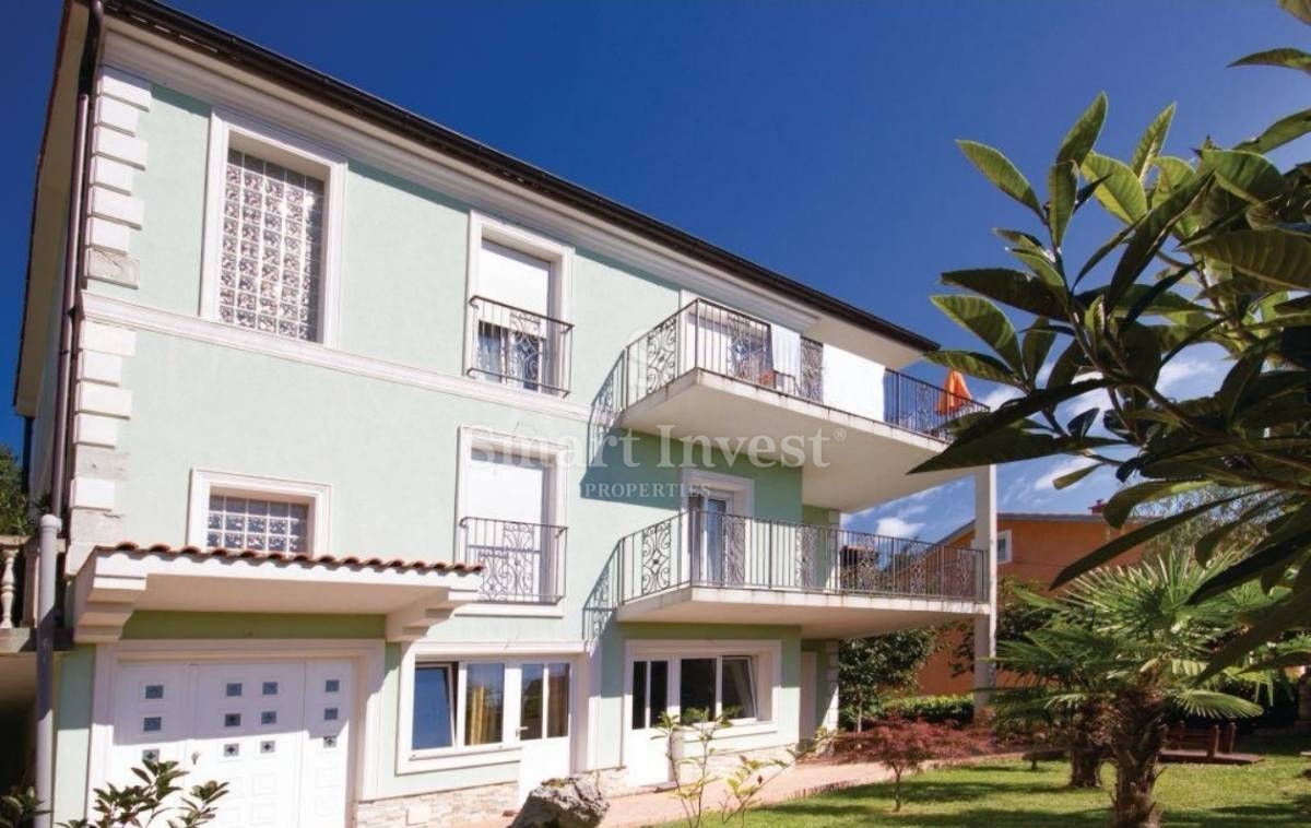 KASTAV, casa con 2 appartamenti e giardino