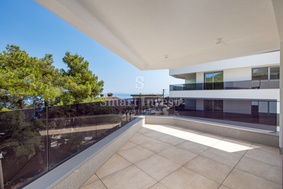 ABBAZIA, lussuoso appartamento con 2 camere da letto in un nuovo edificio con piscina