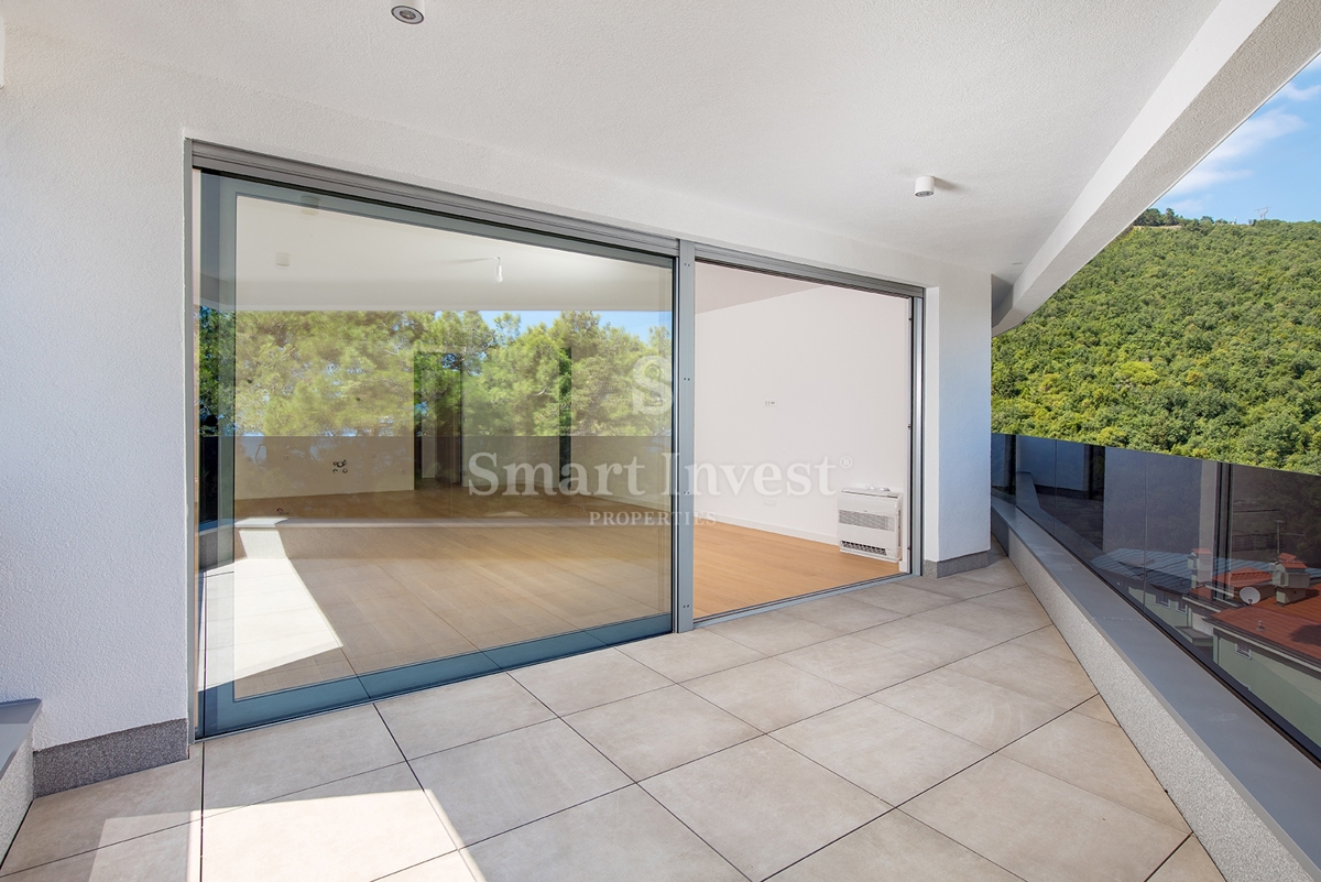 ABBAZIA, lussuoso appartamento con 2 camere da letto in un nuovo edificio con piscina