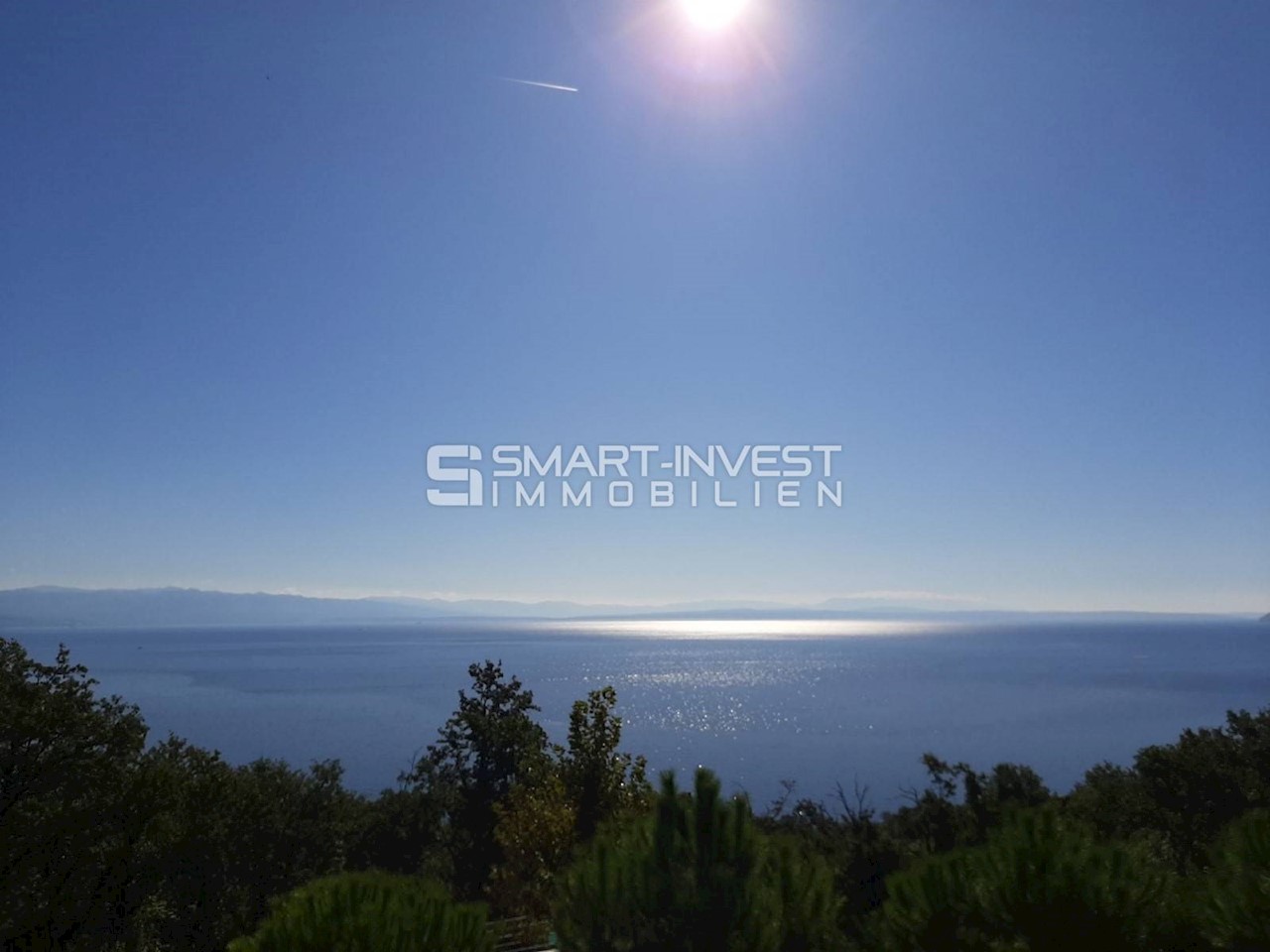 LOVRAN, Building land plot of 1968 m2 with sea view, for sale