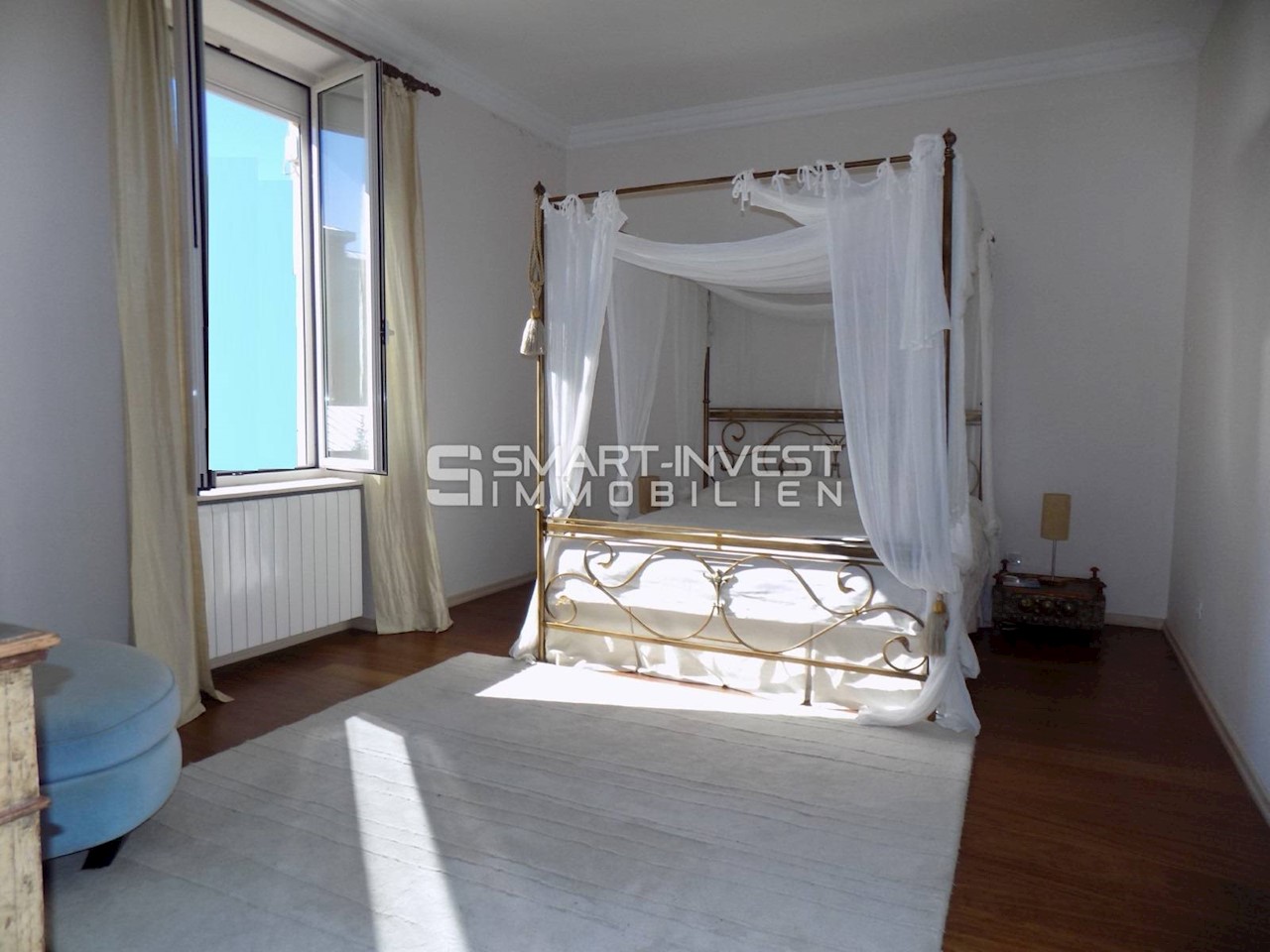 OPATIJA, Exclusive apartment of 120 m2, with parking, near the sea