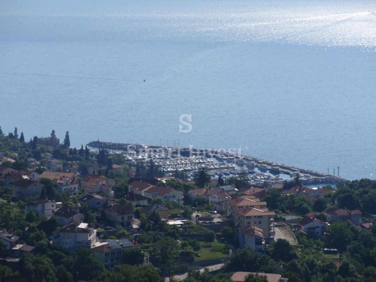 LOVRAN, Terreno edificabile con splendida vista mare, in vendita