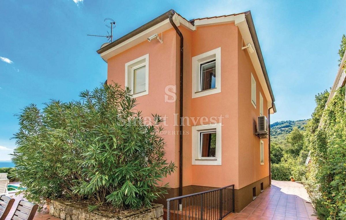 OPATIJA, 5-bedrooms villa with sea view, surrounded by greenery