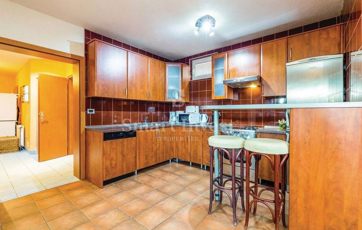 OPATIJA, 5-bedrooms villa with sea view, surrounded by greenery